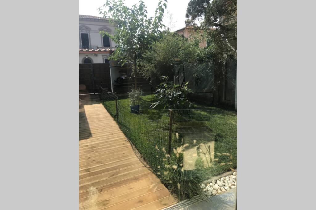 Viareggina Con Giardino Leilighet Marina Di Pisa Eksteriør bilde
